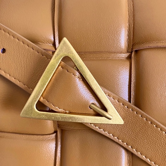 Bottega Veneta Padded Cassette Caramel Lambskin - Picture 6 of 9